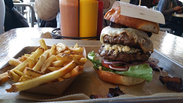 Burger Tap & Shake Foggy Bottom