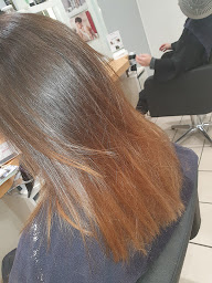 Photo n°13 de Lili'coiff à Montignac-Lascaux (Salon de coiffure)