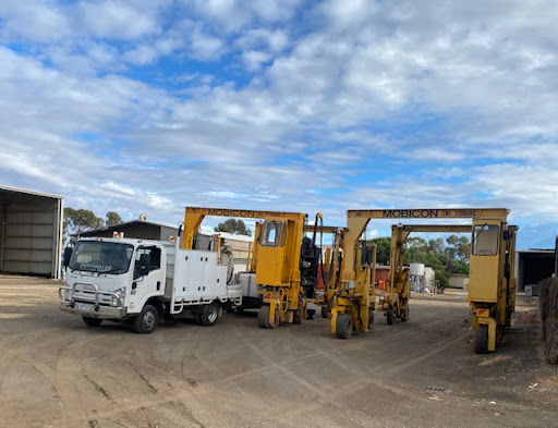 Hendry's Mechanical Contracting Logo