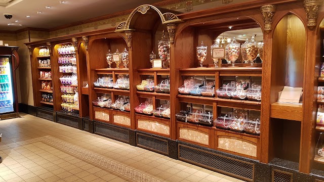 Chez Marianne (Souvenirs de Paris)