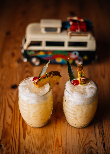 Comentarii opinii despre Sirmos all day cocktail bar