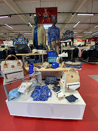 Photo n°5 de Sport 2000 Douarnenez à Douarnenez (Magasin d'articles de tennis de table)