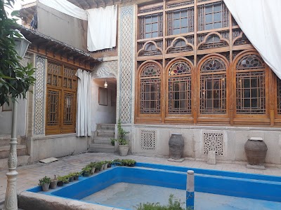 Photos of خانه فروغ الملک