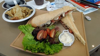 Photos of Caf&eacute; 18