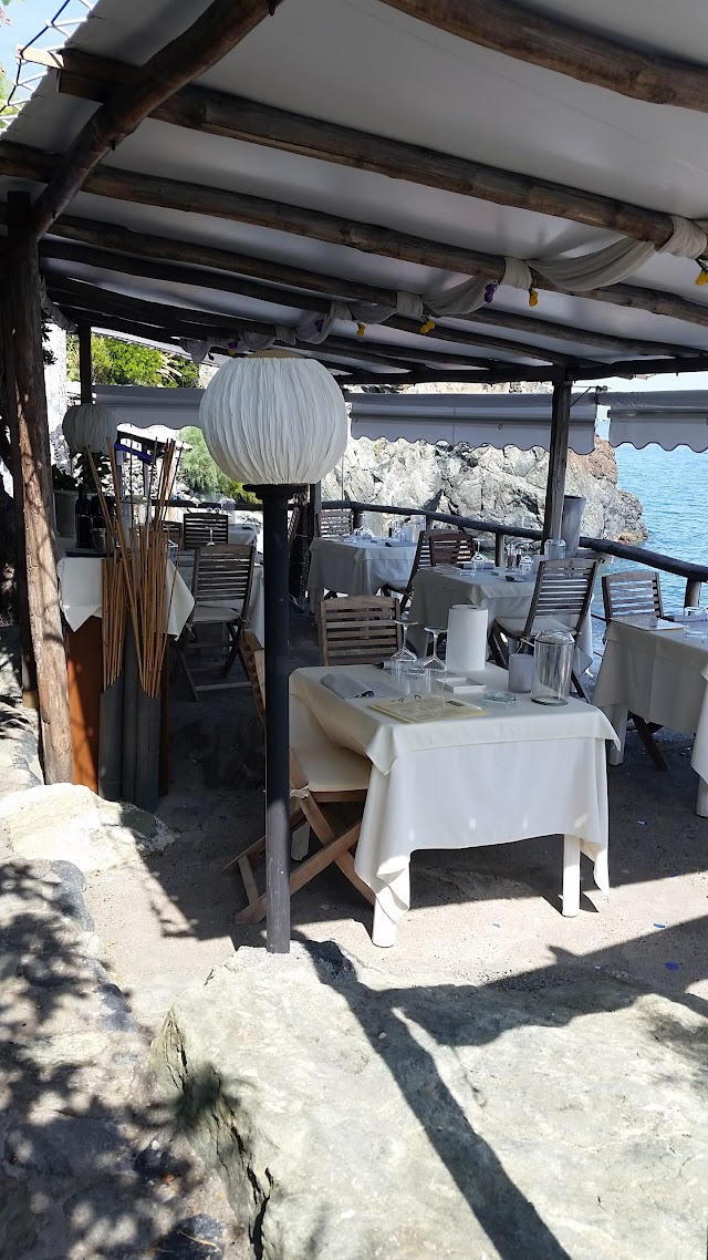 AzzurroDue & Sea Restaurant