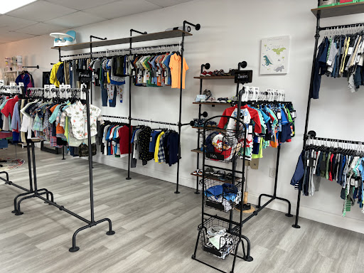 Lil' Tots Consignment - Visual