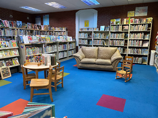 Dyer Library - Visual