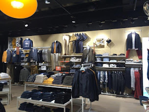 Photo n°14 de Jules Buchelay à Mantes-la-Jolie (Magasin de smokings)