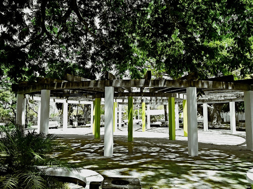 Public Plaza La Cruz de Huanacaxtle. Nay. - Thumbnail