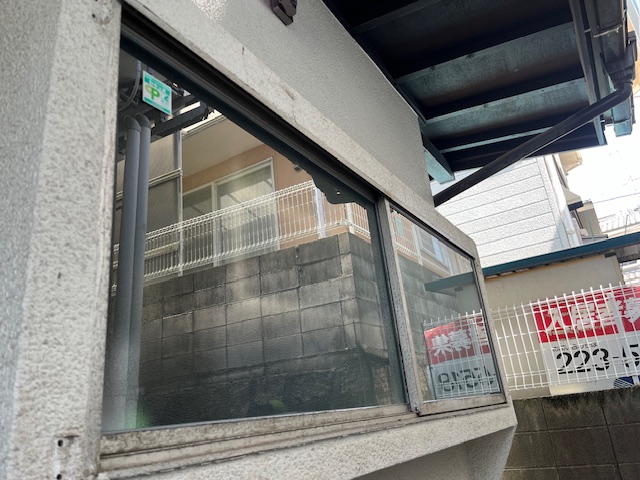 （有）石上ガラス店