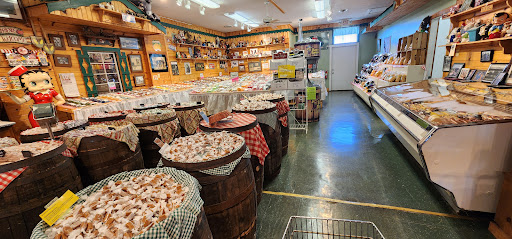 Lovely's Farm Market & Country Bakery - Thumbnail