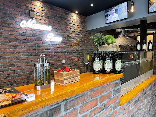 Photo 3 - Mamma pizza