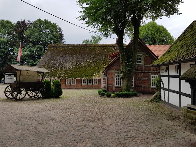 Dreimädelhaus KG