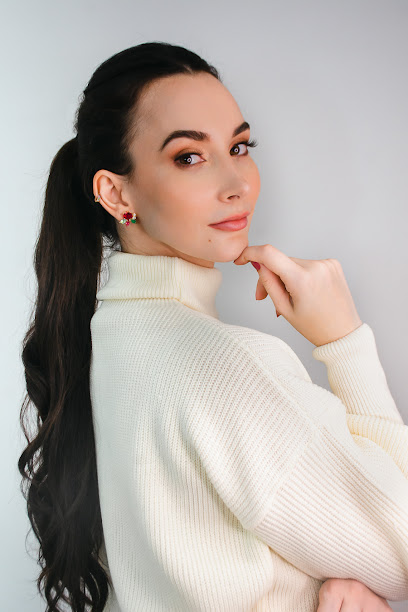 Dra Camila Pedruzze Dermatologista