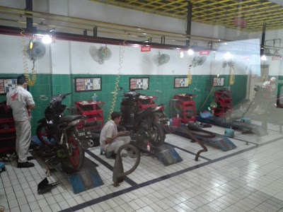 Photos of Andalan Motor resmi Honda (AHASS)