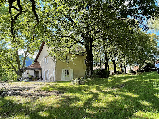Photo de Le gîte de l'École - Les Gîtes de Sarah et Claude à Belmont (01260)