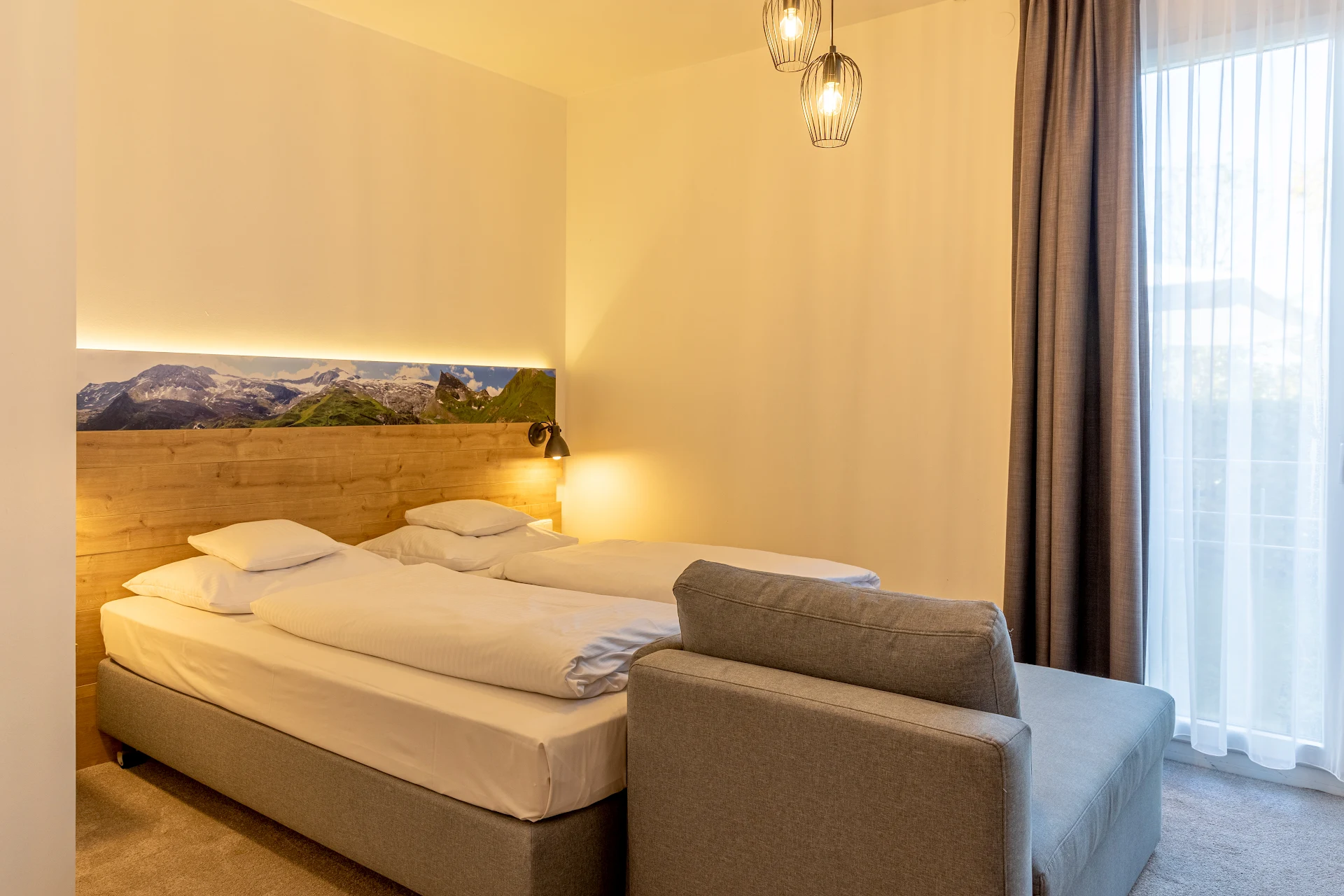 [M]EAT & STAY HOTEL