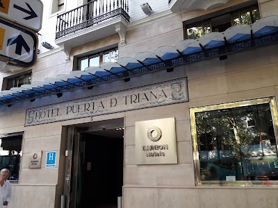 Photos of Hotel ILUNION Puerta de Triana