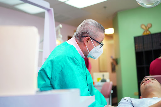 Orthodontics Unlimited Dr. Eusebio A. Díaz D.M.D. A.B.O.