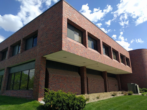 Warner Hall - Visual