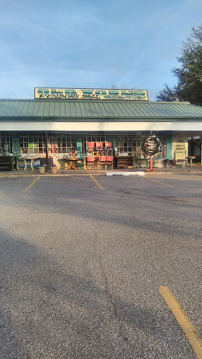 Will Rogers Park Plaza - Thumbnail