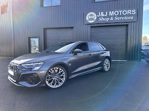 Photo n°20 de J&J MOTORS – Vente et Entretien de Véhicules Américains, prestiges et collections (La Teste-de-Buch) à La Teste-de-Buch (Transporteur de véhicules)