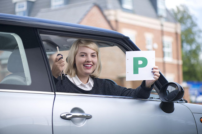 MOORTOWN DRIVING SCHOOL - Local Driving Instructor LS6 LS7 LS17 LS8 Open Times