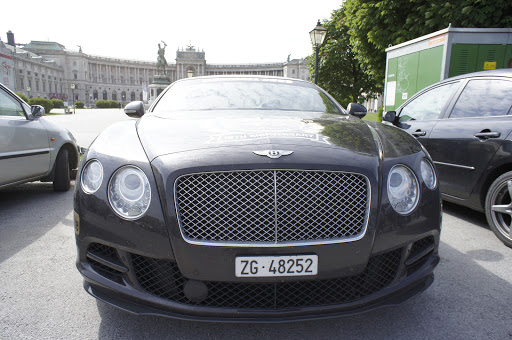 365 Luxury Car Hire - Thumbnail
