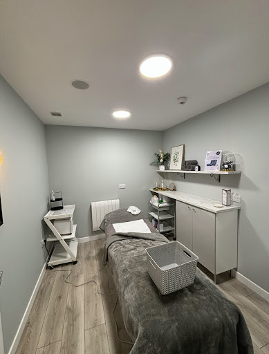 Sleeping Beauty Salon Huntly Street