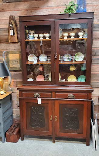 Vintage Market Manhattan - Thumbnail