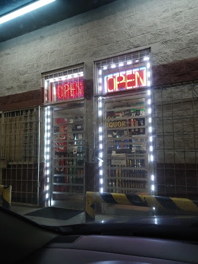 D & M Liquor Store