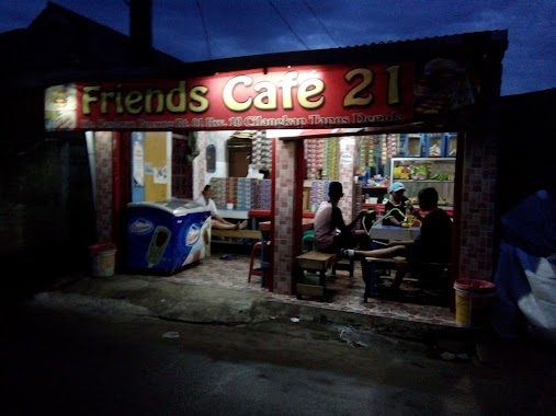 Friends Cafe 21, Author: Sri Handayani