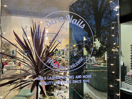 Sera Nails - Visual
