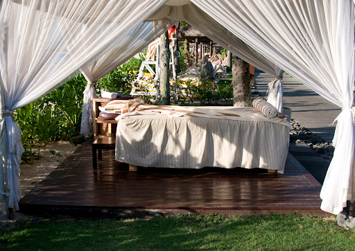 Massage and Beauty Services at Home - Thumbnail
