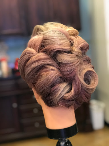 Monique Munoz Creative Hair - Thumbnail