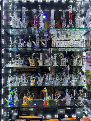 Rare Clouds Smoke Shop & Convenience Store Gallery - United States