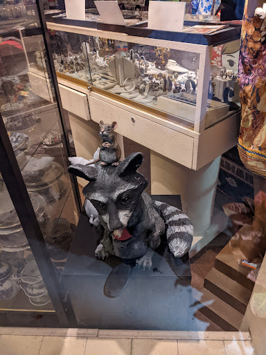 Plaza Tower & Courtyard Shops - Thumbnail