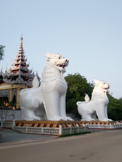 Photos of Mandalay Hill Art Gallery