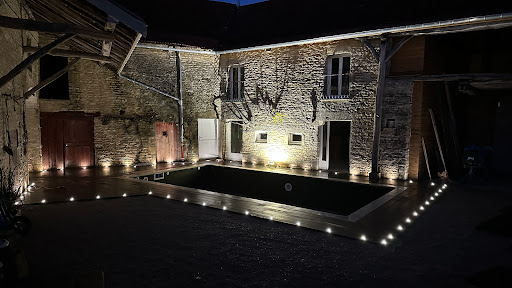 Photo de Eurl R.S BATI/MAGILINE - LA PISCINE DE VOS RÊVES à Tonnerre (89700)