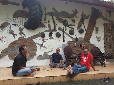 Photos of Barak Seni Stefan