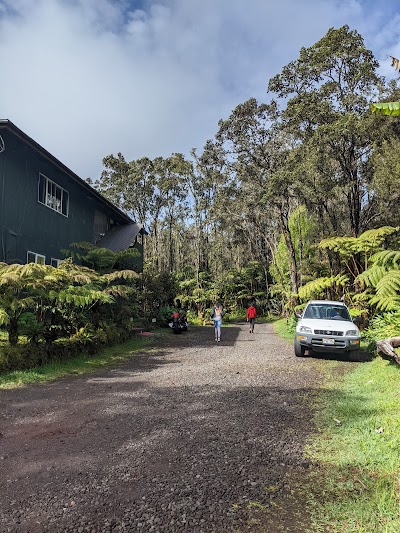 Aloha Crater Lodge and Lava Tube