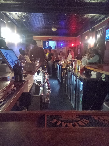 DARNELL'S CAS BAR - Visual