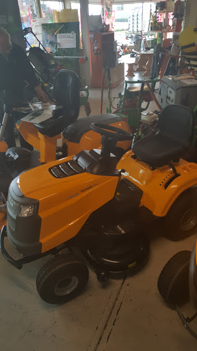 G.A. van der Waal Tuin- en Parkmachines B.V.