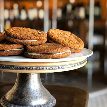 Vagabond Pizza by null