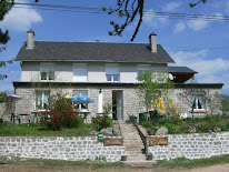 Auberge Chez Louis : Gite, chambres d'hôtes, studio 2 personnes, avec SPA Sauna proche Gorges du tarn Lozère à La Canourgue