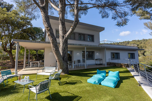 La Conciergerie de Cavalaire: villas,appartements,maisons de vacances,standing,piscine,proche plages,Cavalaire,Var - Thumbnail