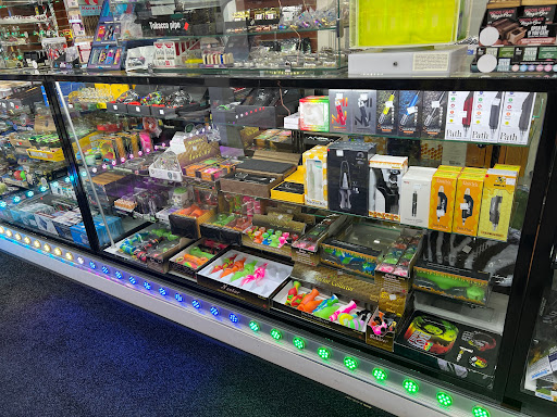 M&R Mini Mart and Tobacco - Thumbnail