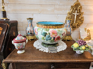 Photo n°8 de AUX TRESORS D 'ANTAN à Sablé-sur-Sarthe (Magasin d'antiquités)