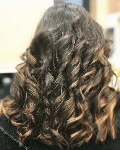 Tirabaci Hair Designer - Specialisti del biondo a Chieri - Thumbnail