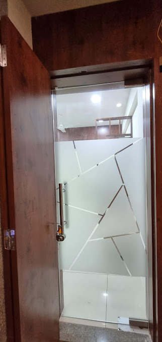 Af1qipmzk3li8r Cilaklf1gtzjit Enh8b6av4ebkem=s677 K No